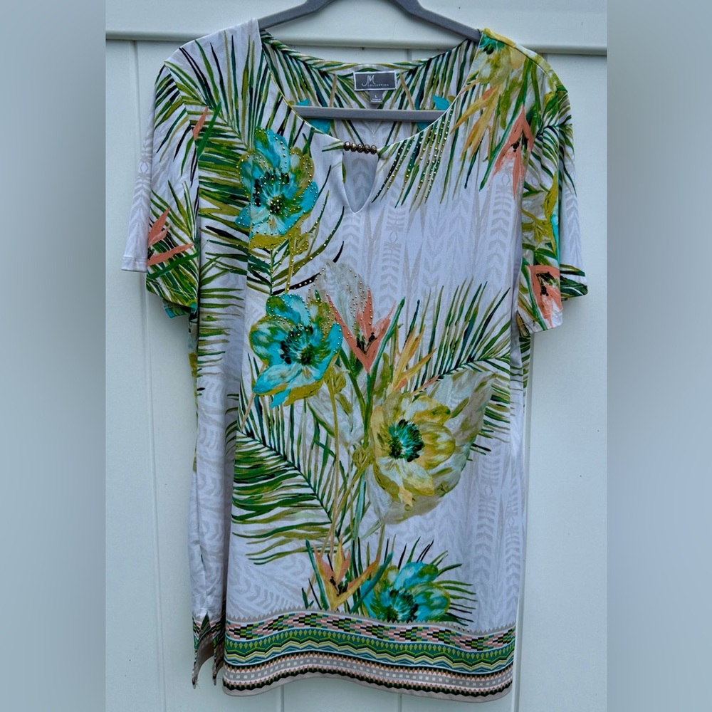 JM Collection White Tropical Floral Keyhole Short Sleeve Top